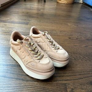 UGG Tan Sneakers Suede Low-Top Casual